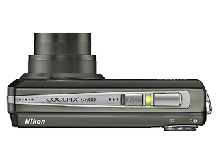 Illustration for article titled Nikon's CoolPix S600, S550, S520, and S210: Slim, Stylish and Plum Purty